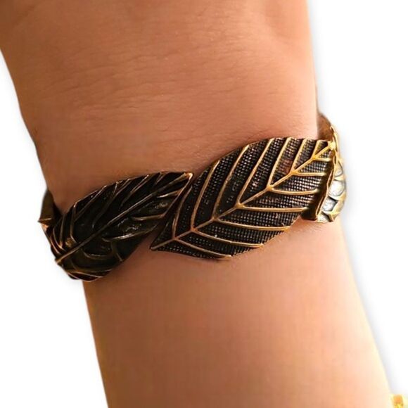 Vintage Leaf Boho Stretch Bracelet - Picture 1 of 5